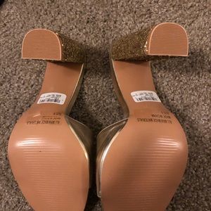 gold heel sandal never worn with glitter heel